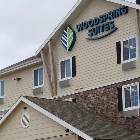 Suburban Studios Watford City エクステリア 写真