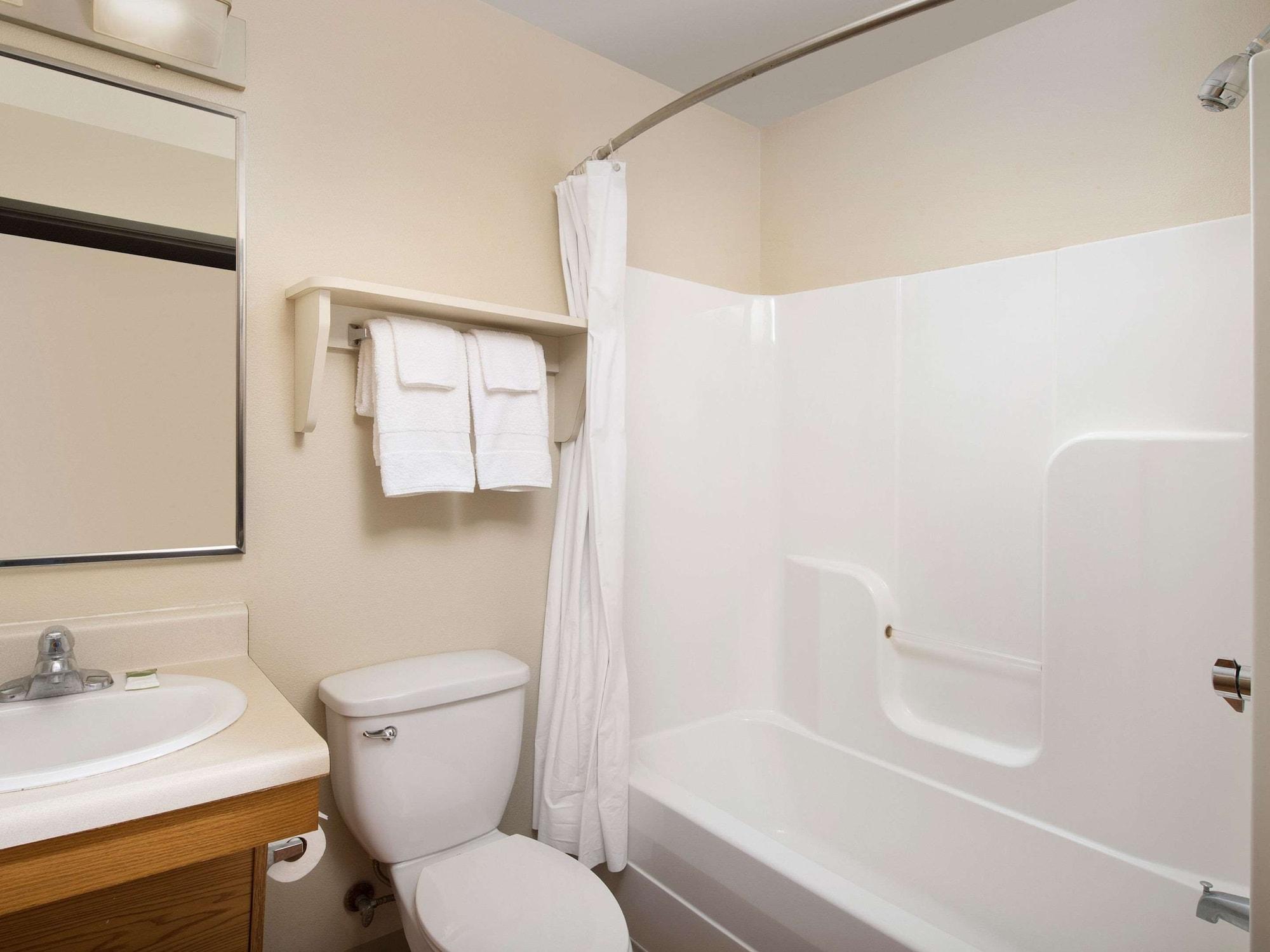 Suburban Studios Watford City エクステリア 写真