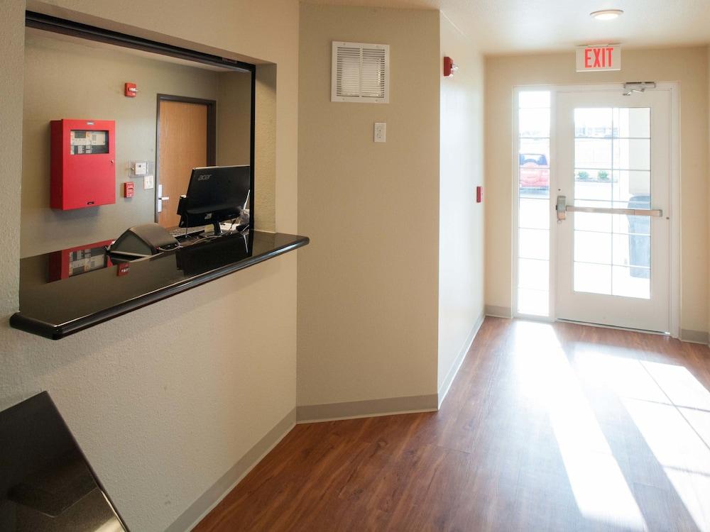 Suburban Studios Watford City エクステリア 写真