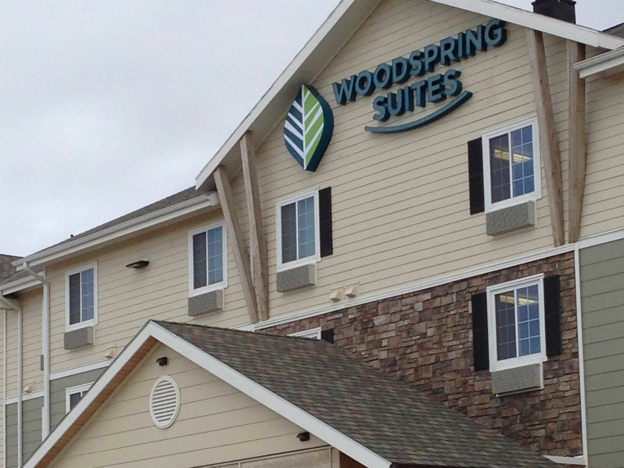 Suburban Studios Watford City エクステリア 写真
